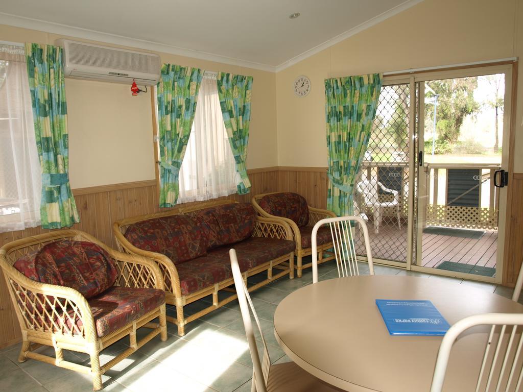 Cowra Holiday Park Rum bild