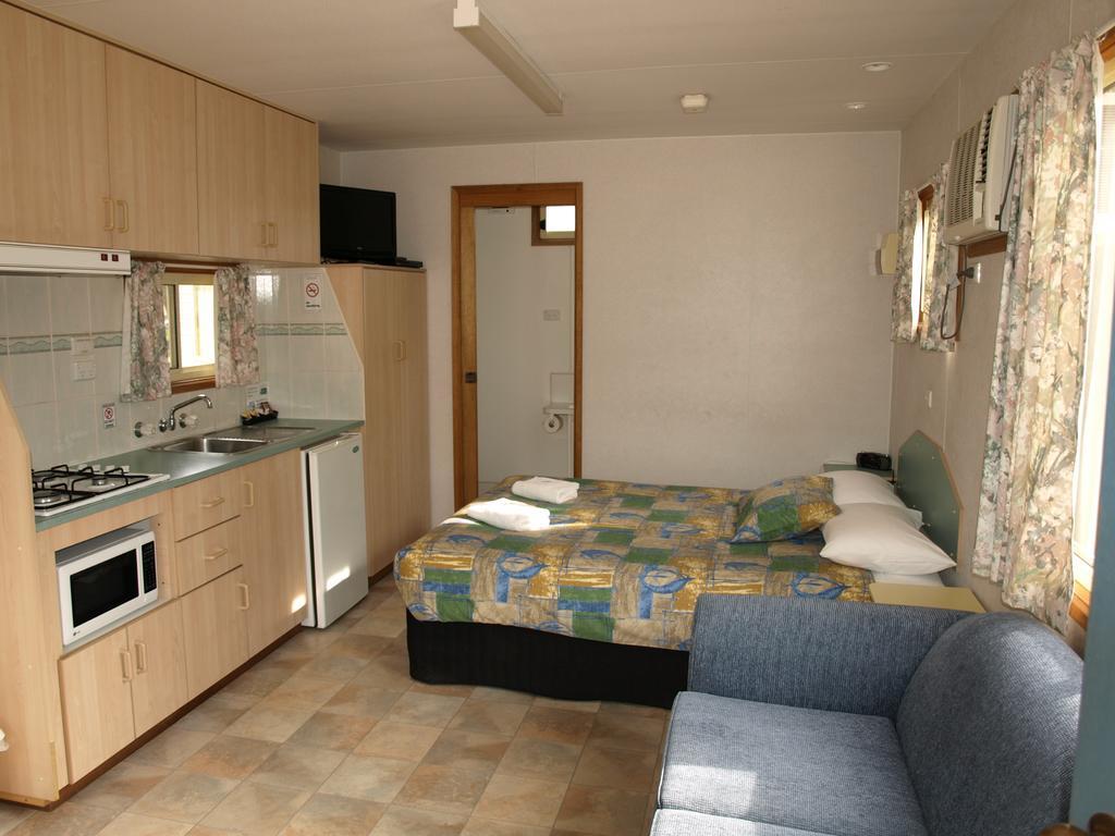Cowra Holiday Park Rum bild