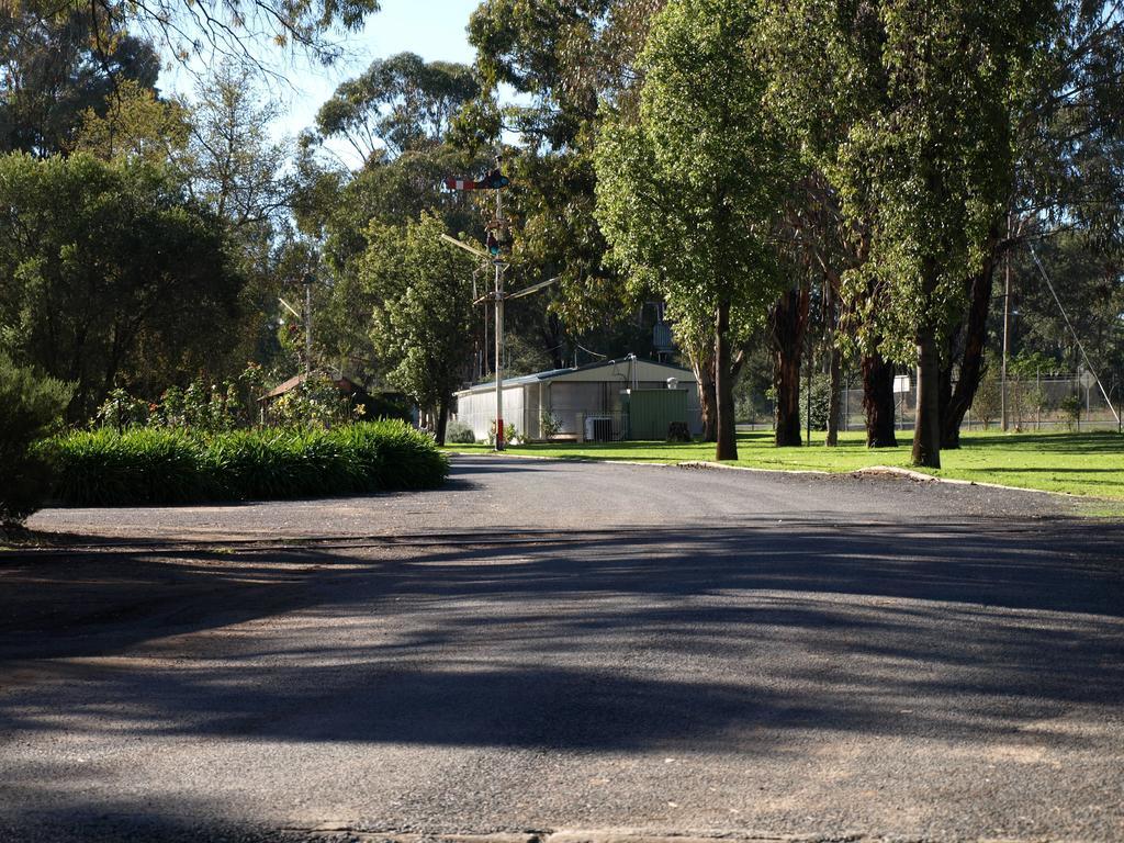 Cowra Holiday Park Exteriör bild
